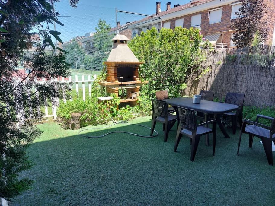 Chalet Urbano En Salamanca Санта-Марта-де-Тормес Екстер'єр фото