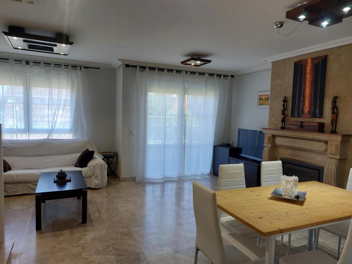 Chalet Urbano En Salamanca Санта-Марта-де-Тормес Екстер'єр фото